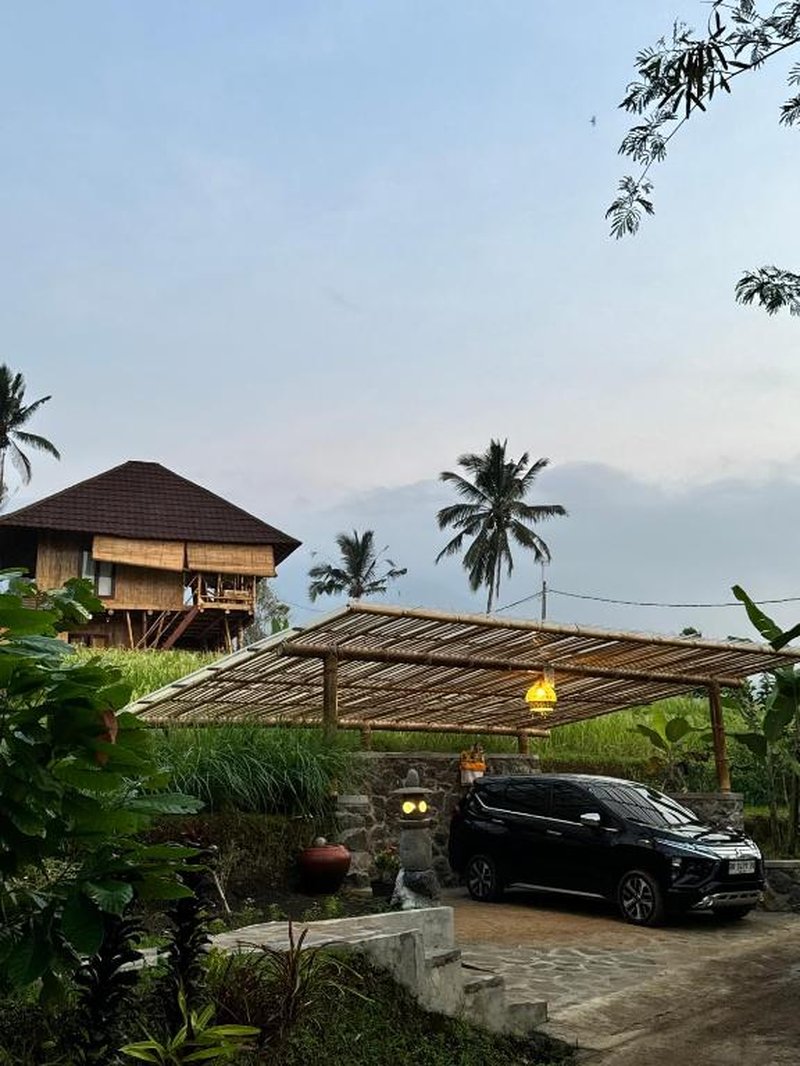 Tengah Uma Villa Sangketan