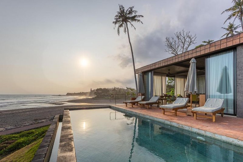 Ultimate Beachfront Villa Cascade Balian