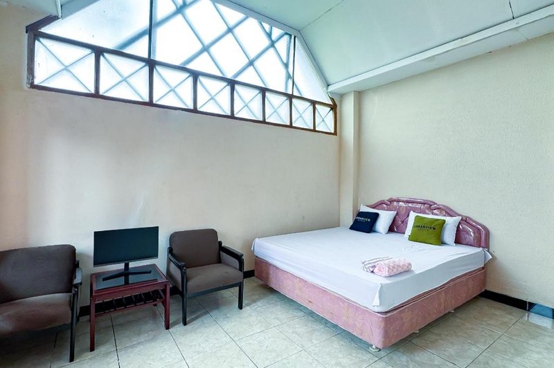 Urbanview Hotel AR Cottage Gambung