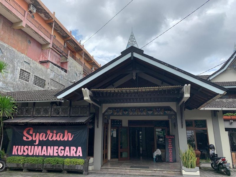 Urbanview Hotel Syariah Wisnugraha by RedDoorz