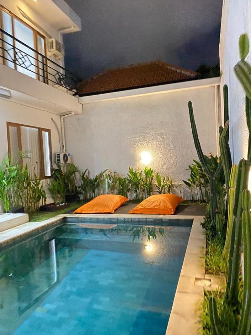 Villa Akmali Seminyak Basangkasa- 2 Bedrooms