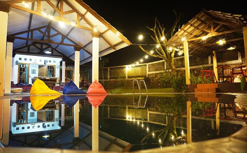 Villa APedia Puncak 3 KT Kolam Renang, Karaoke Biliar