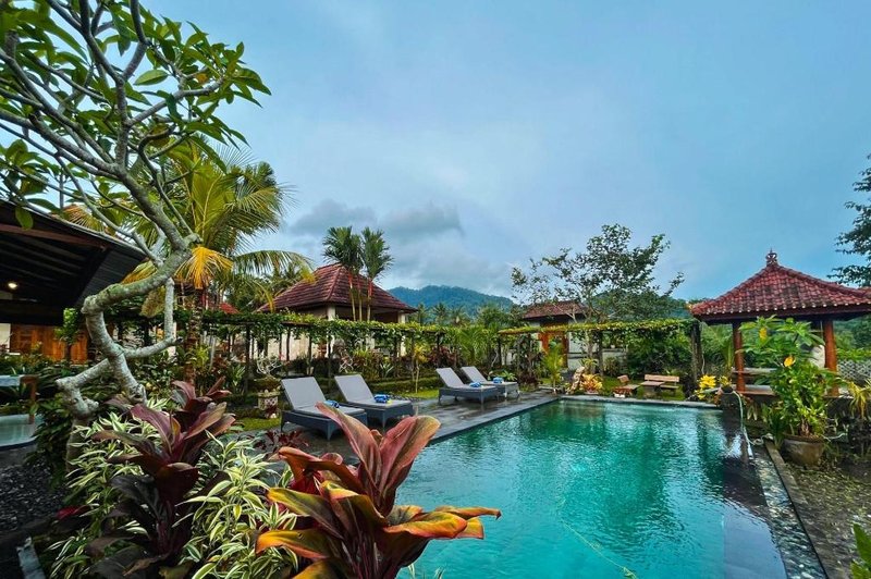 Villa Pastiny Santy Sidemen