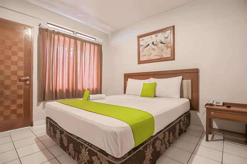 Yehezkiel Hotel Lembang Mitra RedDoorz