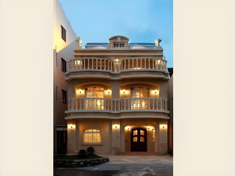 Brittany Hotel