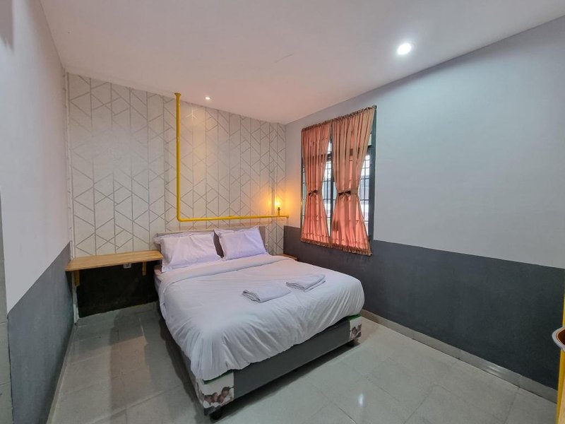 Capital O 90874 Millenium Inn 2