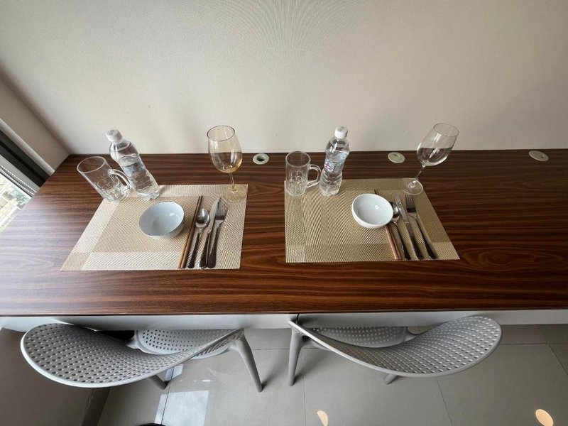 CBD Luxury Apartment in Rivergate Tower