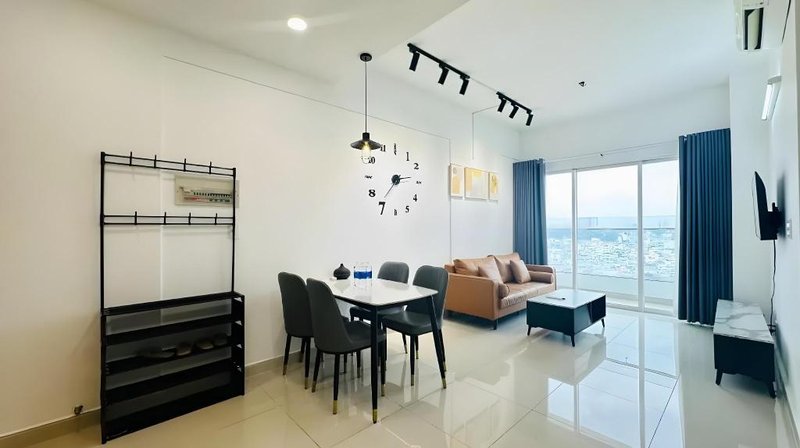 CHARMINGTON LA POINTE-LUXURY APARTMENT DISTRICT 10