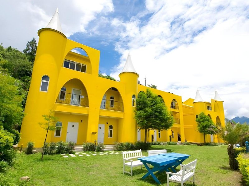 Cingjing Brilliant Twins of Seattle