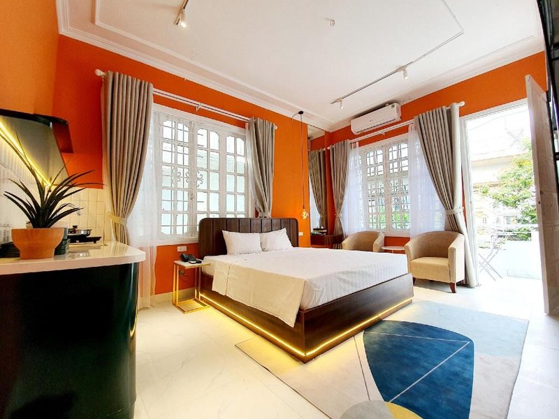 Corona Hanoi House