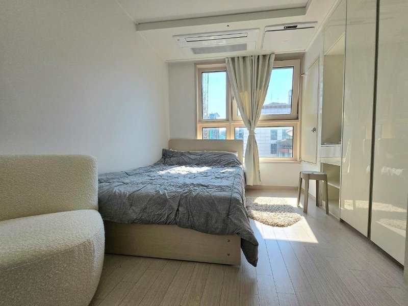 Cozy house with city view 13