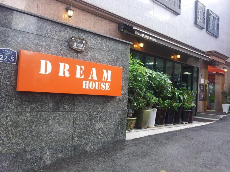 Dream Guest House Myeongdong