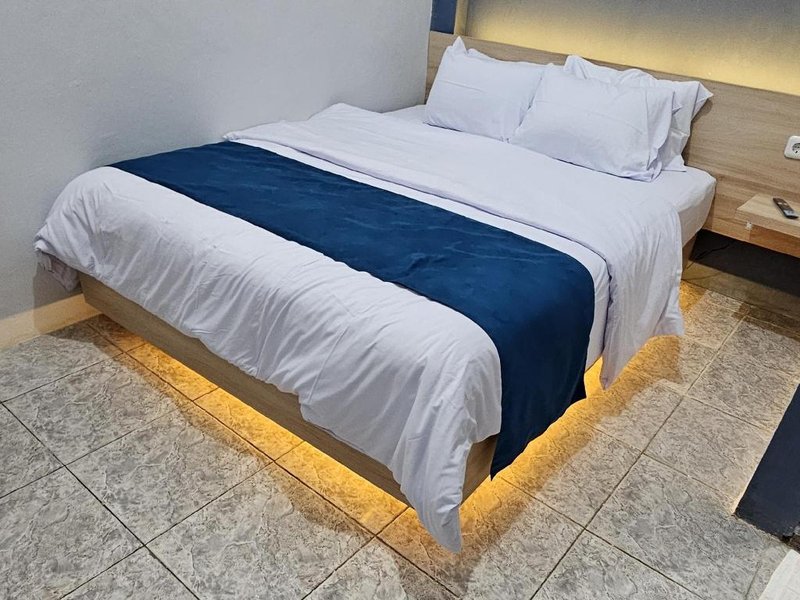 DYAZA. LV Pekanbaru Near Sultan Syarif Kasim Airport and UIR