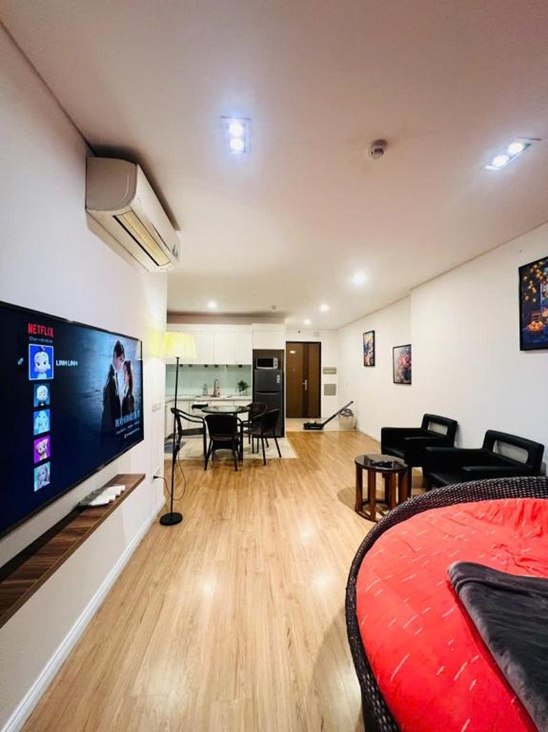 Emoi Mipec Riverside’s Apt