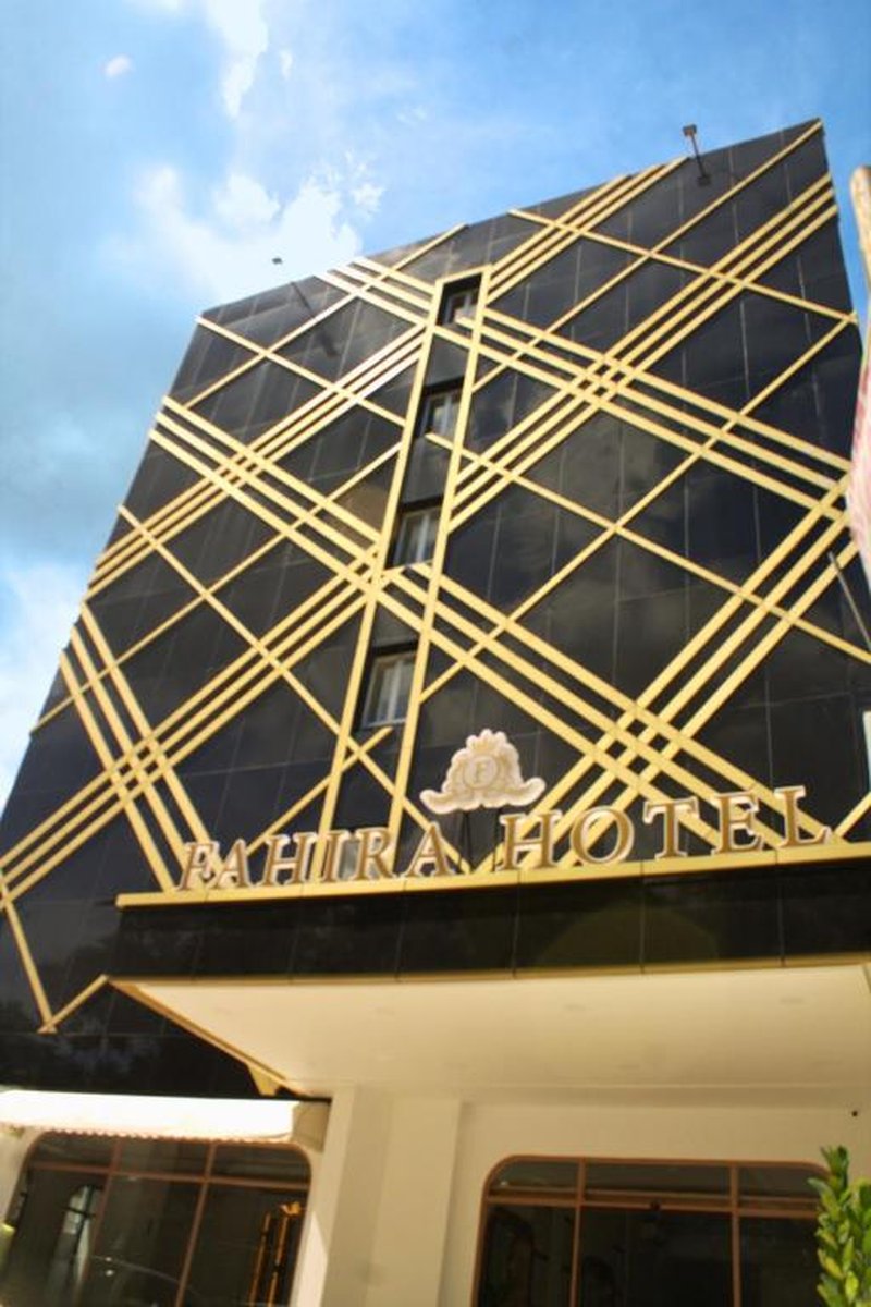 Fahira Hotel Syariah Padang