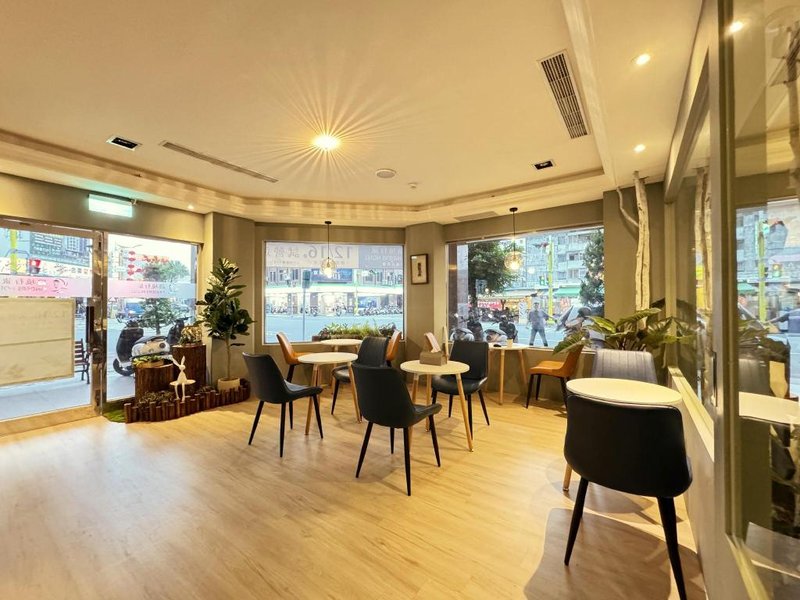 Finders Hotel Hualien Station