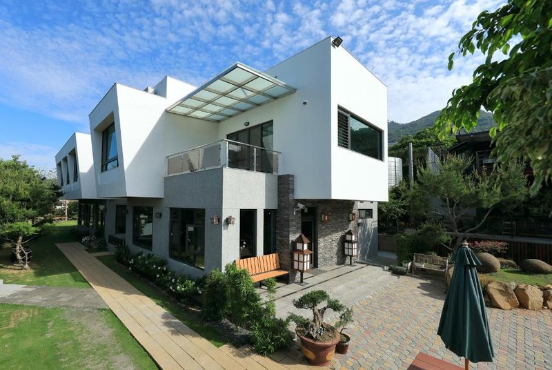 Five mountains and Three Water B&B