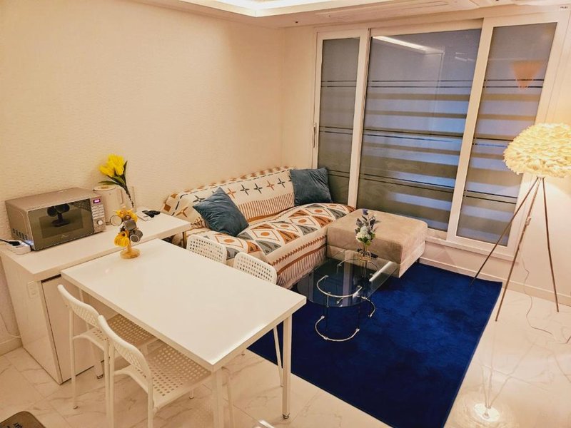 Forte Haim near Hwagok station