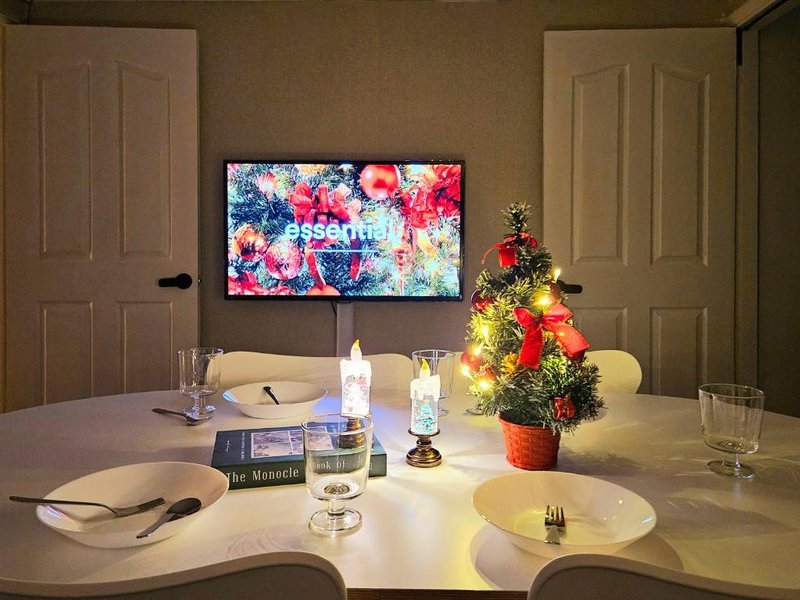 Gangnam Cozy Stay near Sinnonhyeon, 3 Queen Beds, Sofa