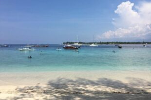 Gili Turtle Beach Resort