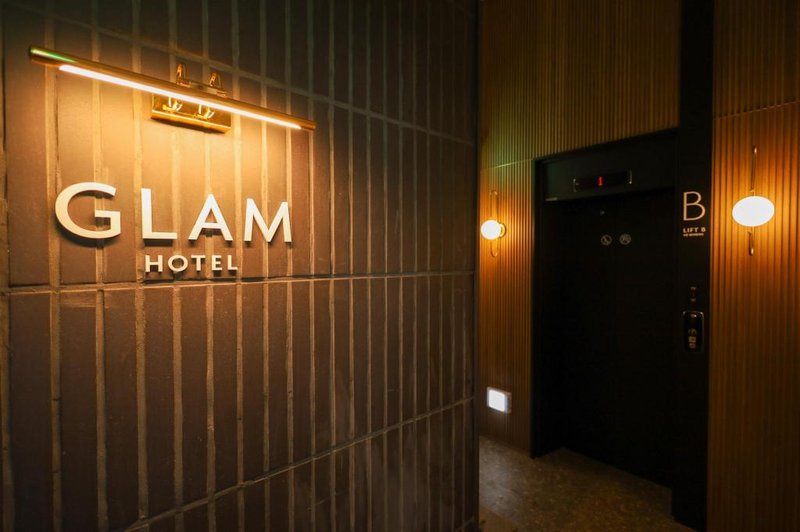 Glam Hotel