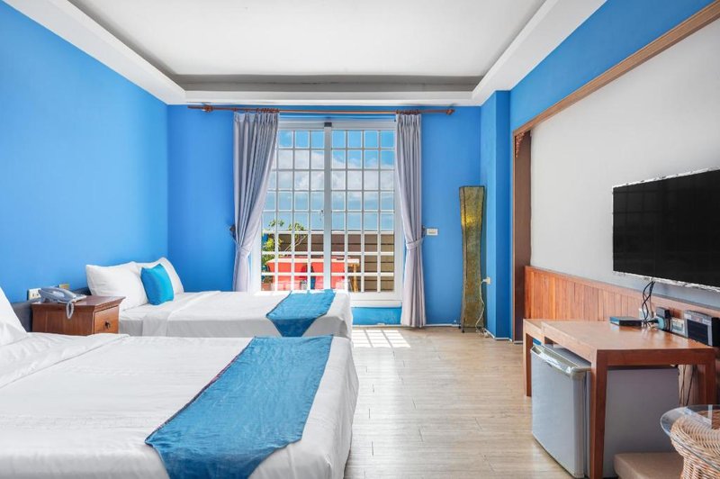 Golden Ocean Azure Hotel