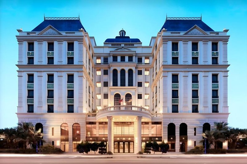 Golden Tulip – Aesthetics