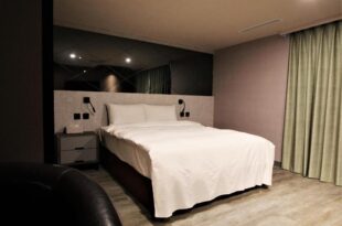 Goldenhome Hotel