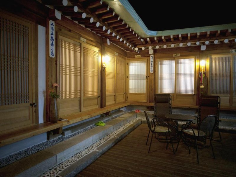 Gung Hanok Guesthouse