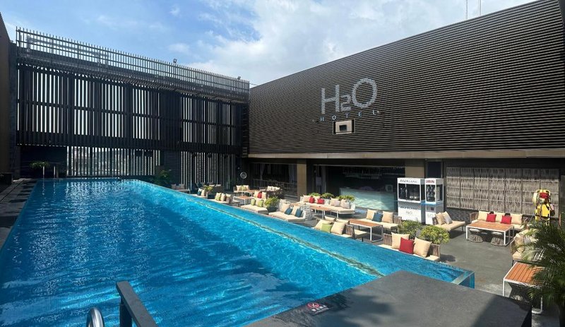 H2O Hotel