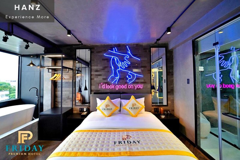 HANZ Friday Premium Hotel