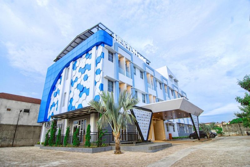 Hexton Hotel Lampung by Amazing