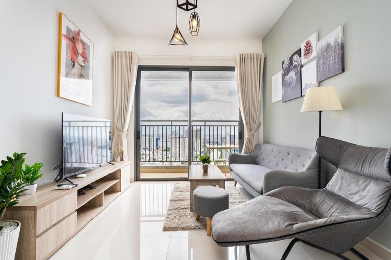 Infinity Pool Signature – Near Bui Vien street