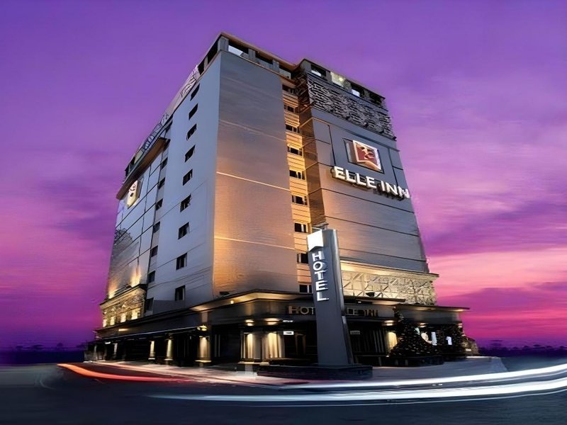 HOTEL E-CUBE
