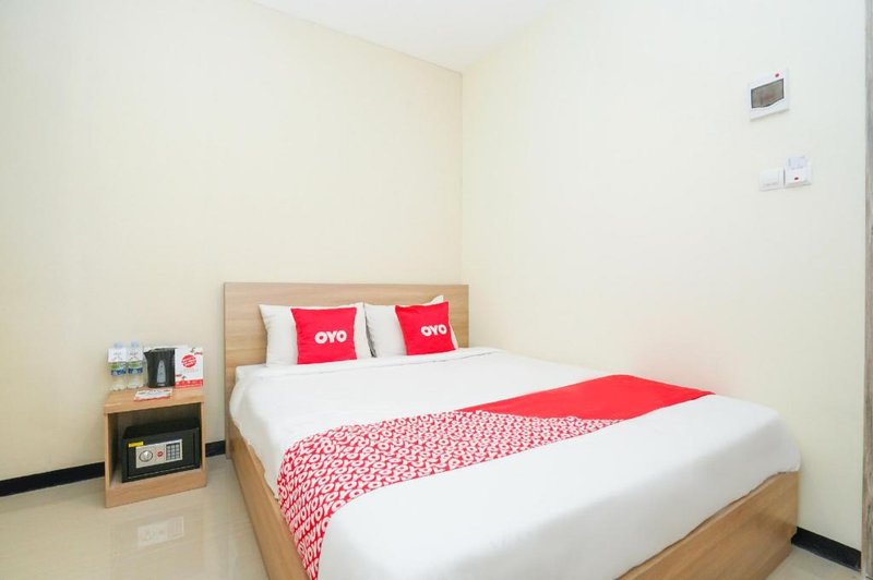 Hotel O Rungkut Near Its Surabaya Formerly Ace Business Hotel