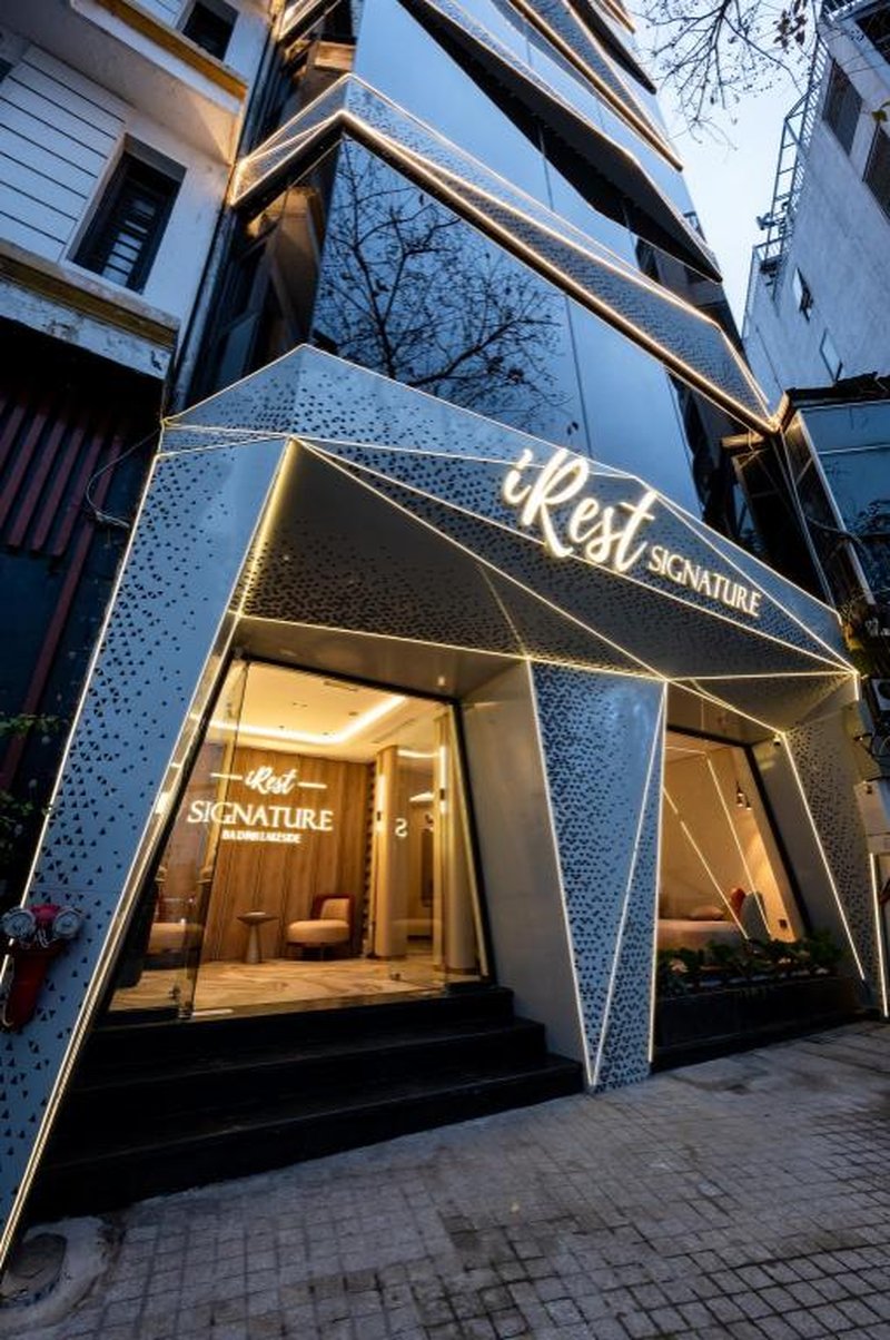 iRest Signature Ba Dinh Lakeside