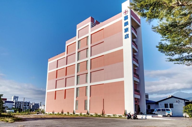 JOY HOTEL, Đài Đông