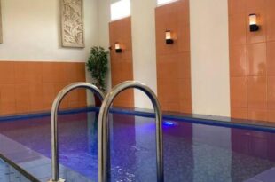Kayz Villa Batu dengan Kolam Renang Pribadi