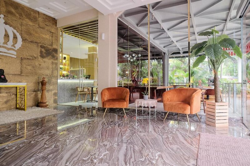 King’s Palace Mitra RedDoorz