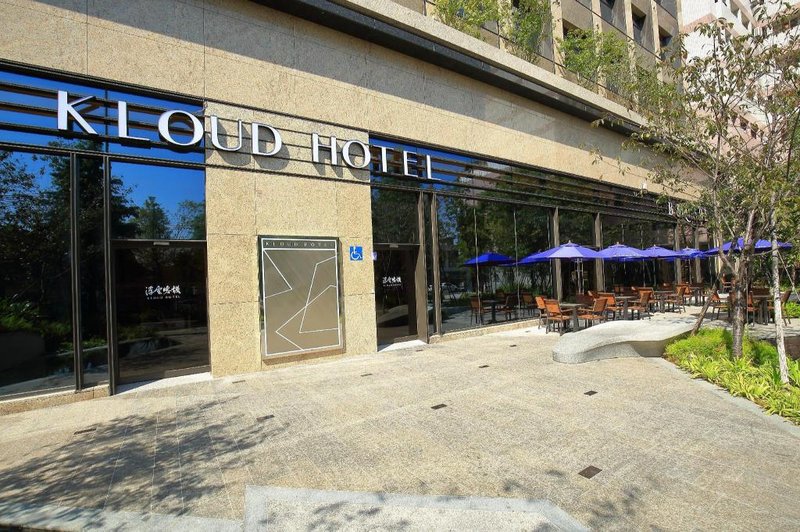 Kloud Hotel