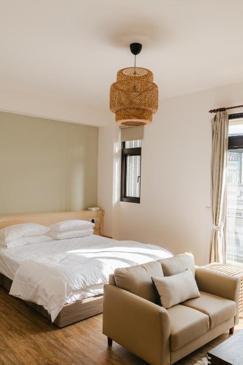 Lai Dua 賴著住一晚