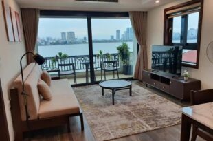 Lakeside Retreat – Tay Ho