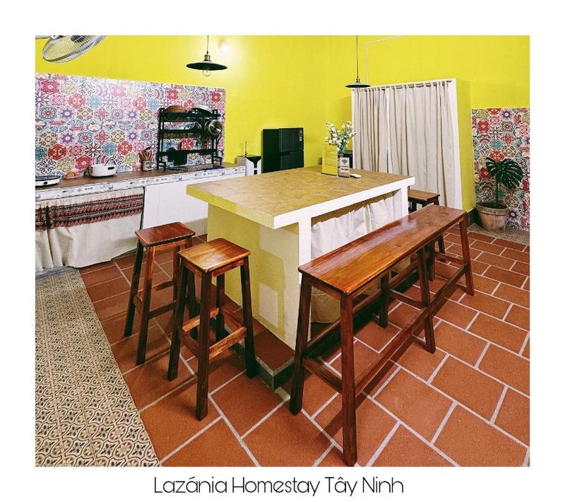 Lazánia homestay Đất Thánh