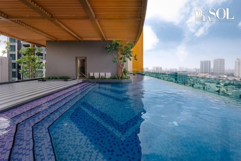 Luxury Delasol Studio- Free Infinity Pool- Near District 1- T-HOUSING