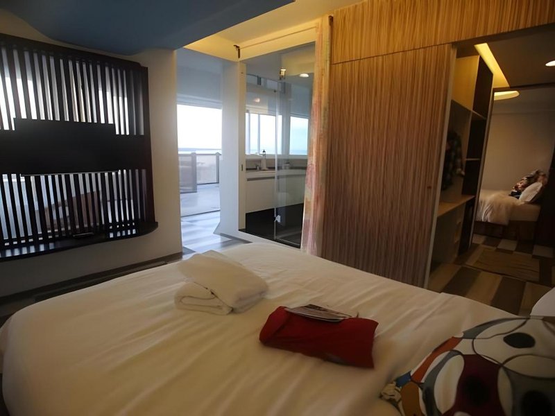 Malibu Ocean View Homestay