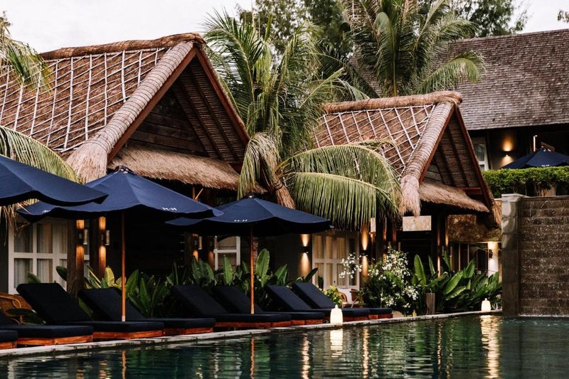 Meno House – Adults Only