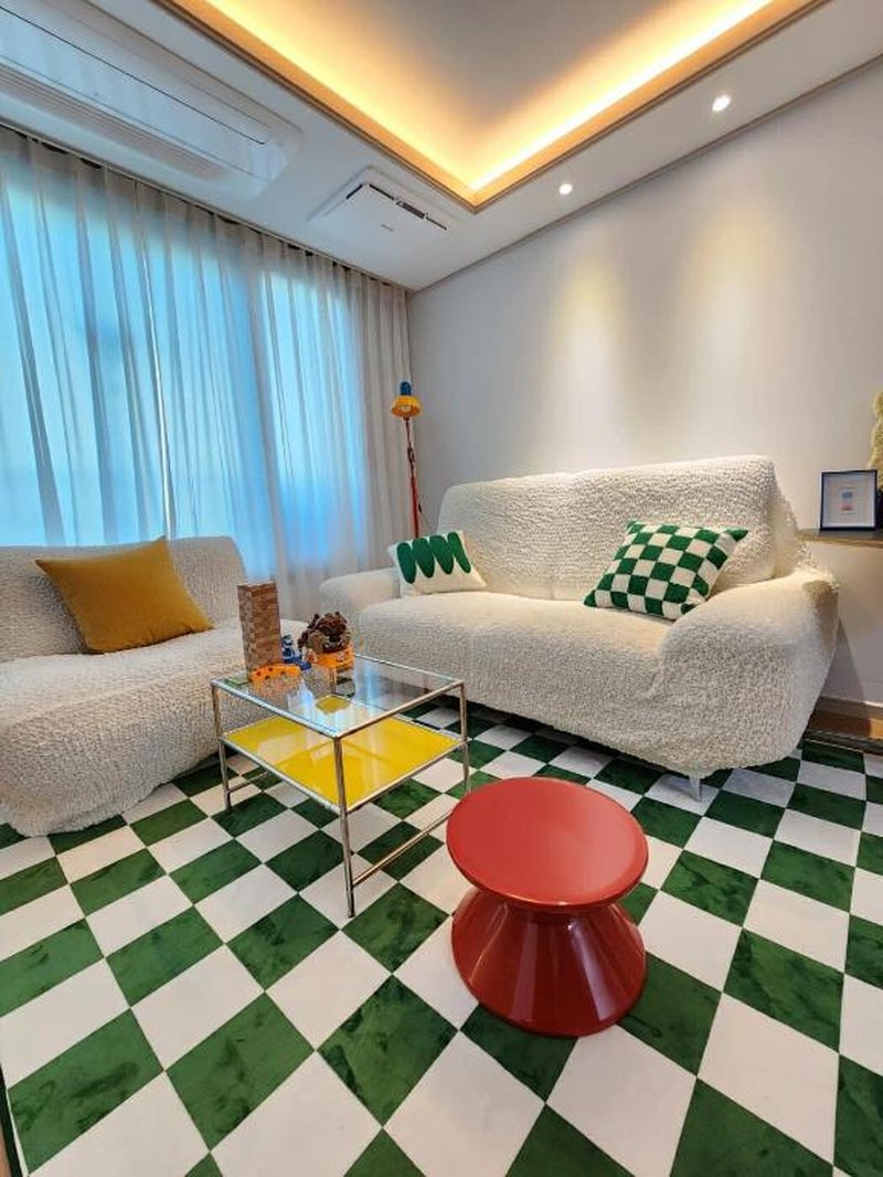 Mid-Century staycation in Seoul