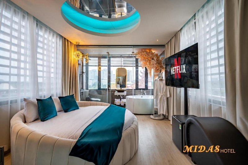 Midas Hotel