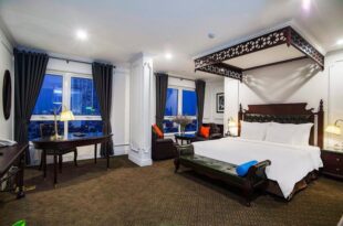 New Era Hotel & Villa