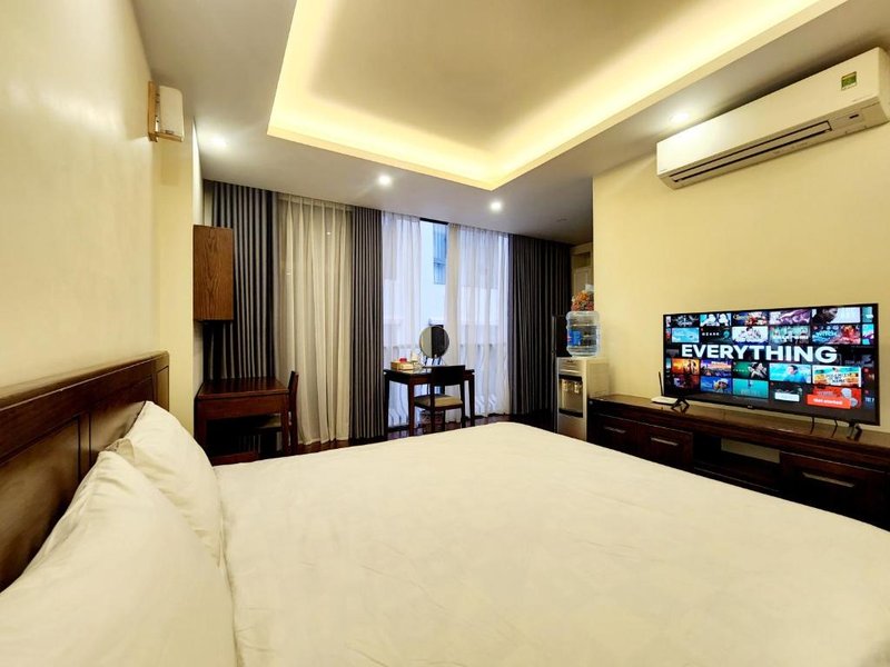 Ngoc Khanh Lakeside Quiet Luxury suite w Bathtub